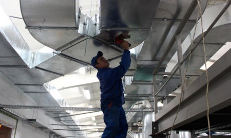 Монтаж систем вентиляции производственного здания 